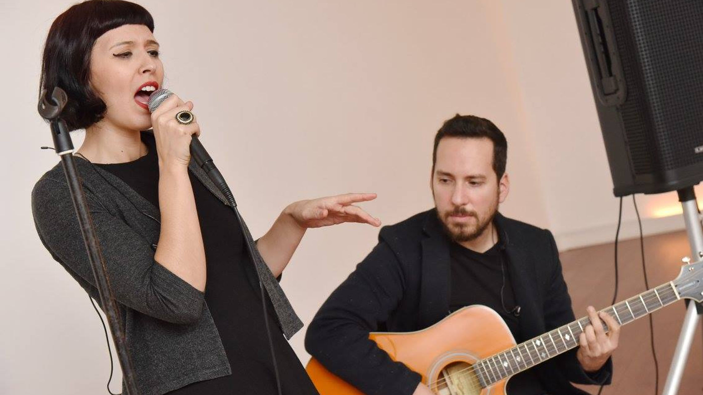 DUO ACÚSTICO - ACOUSTIC DUO